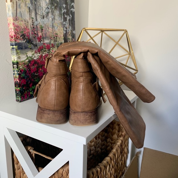 Boots - Picture 2 of 9